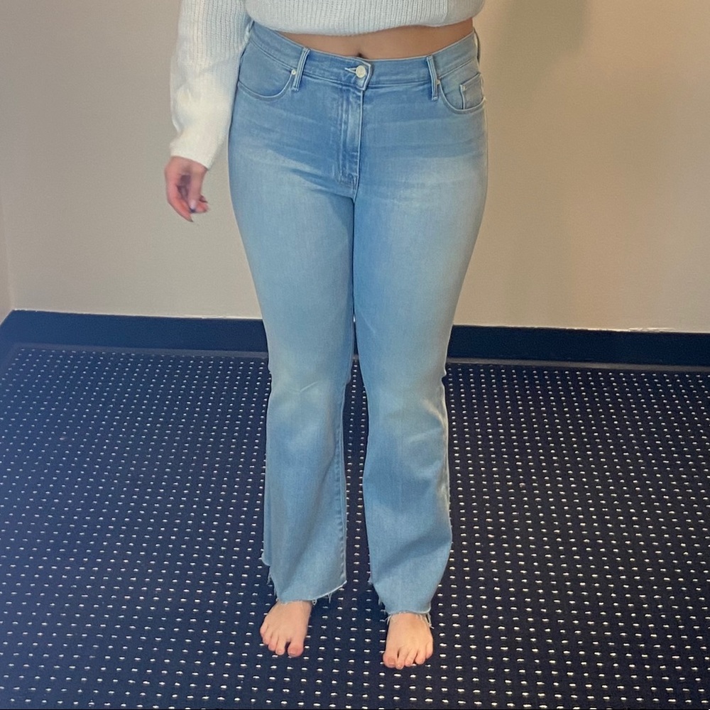MOTHER Weekender Fray Jeans